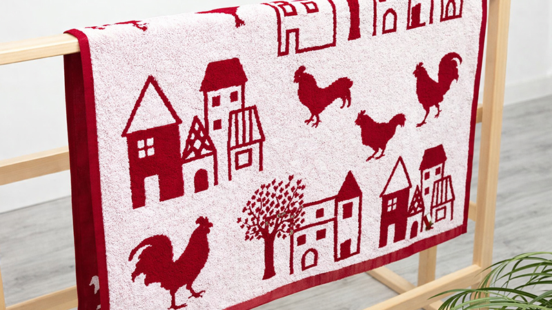 Яркое полотенце